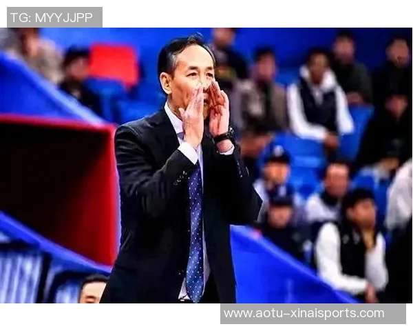 首钢主帅怒怼记者：你是质疑我还是球员？